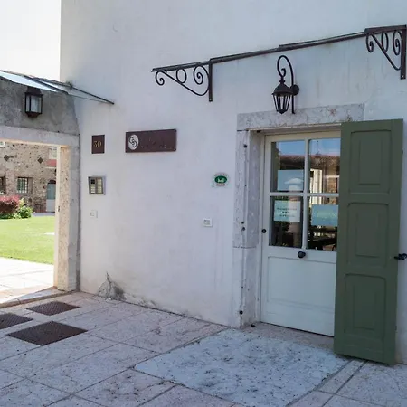 Corte San Carlo Aparthotel Colà
