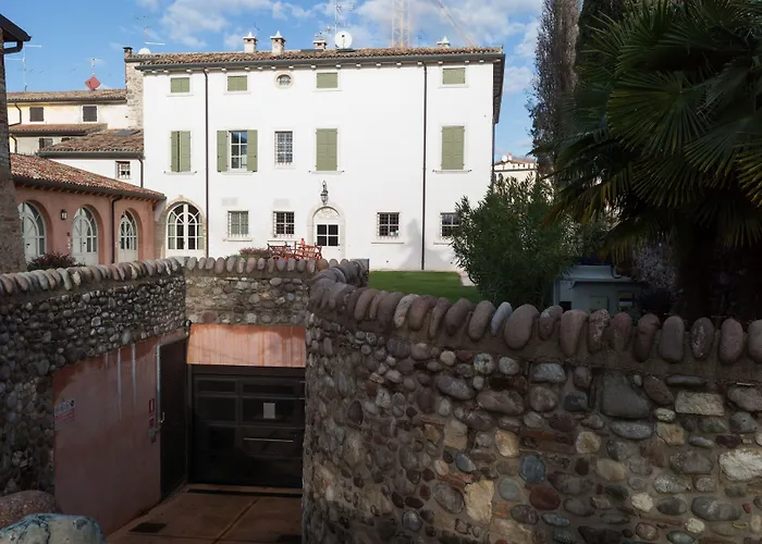 Ξενοδοχείο με διαμερίσματα Corte San Carlo