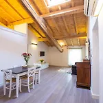 Corte San Carlo アパートホテル