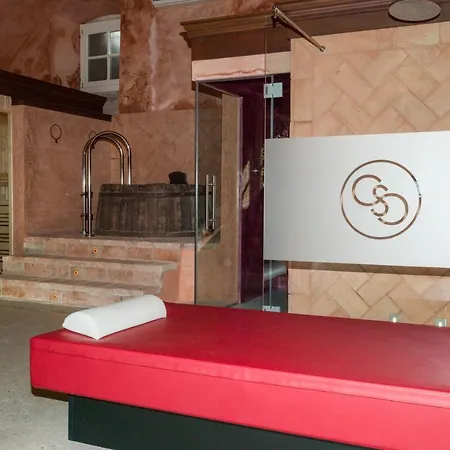 Corte San Carlo Aparthotel Cola (Verona)