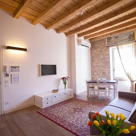 Corte San Carlo 5*