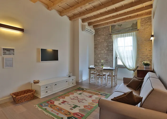 Corte San Carlo 아파트호텔