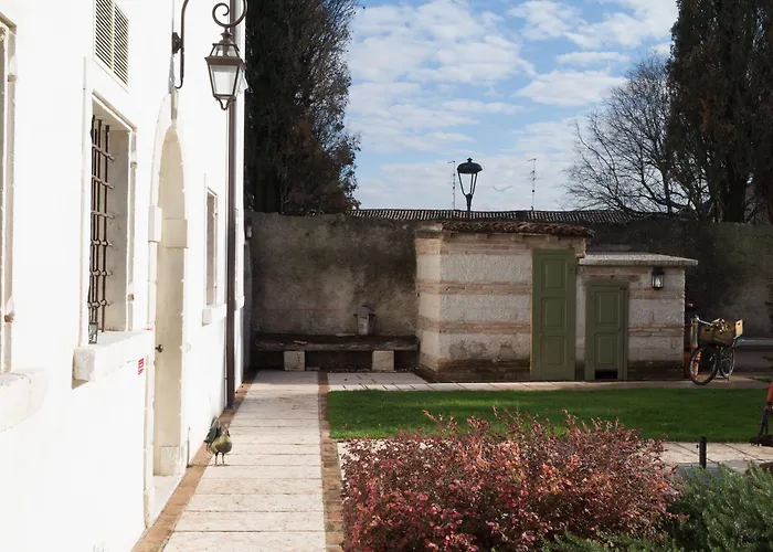 Corte San Carlo 아파트호텔 4*