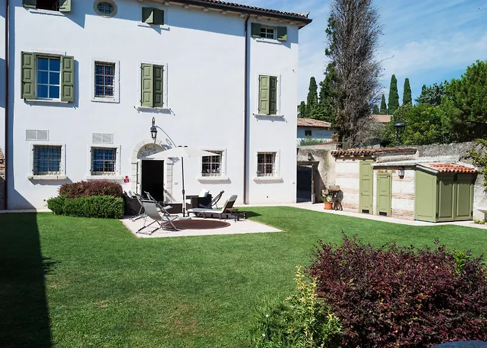 Corte San Carlo 콜라