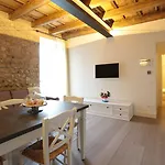 Corte San Carlo Lejlighedshotel